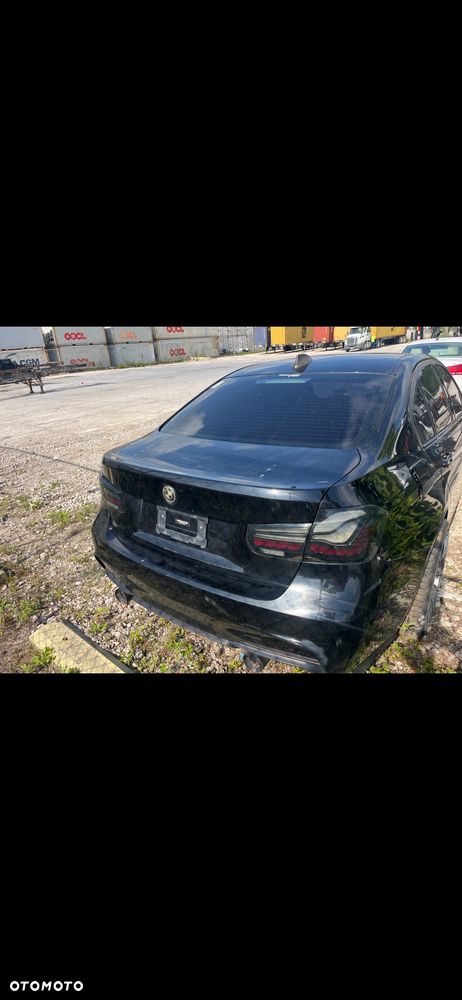 BMW Seria 3 335i - 33