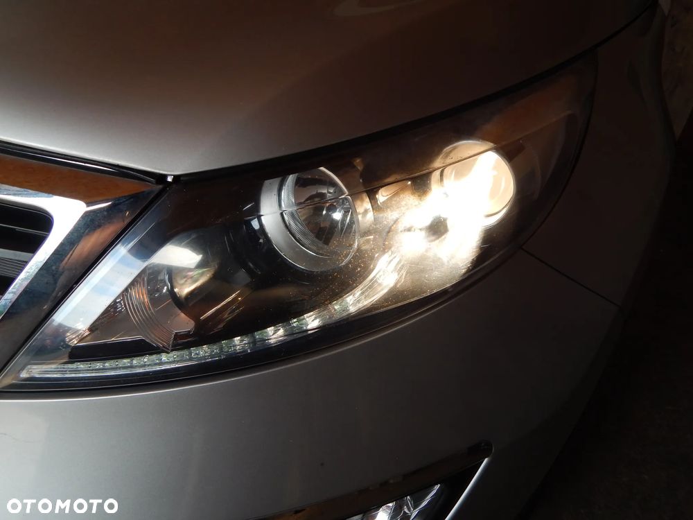 Lampa reflektor LEWY przód LED Kia Sportage III 10-16 Łuków części - 12