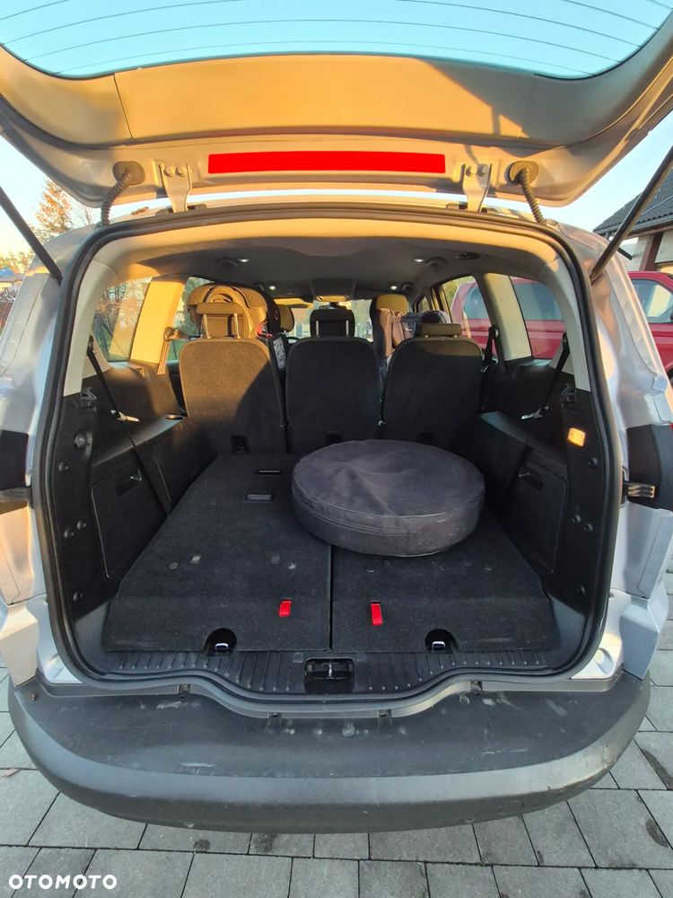 Ford S-Max - 10