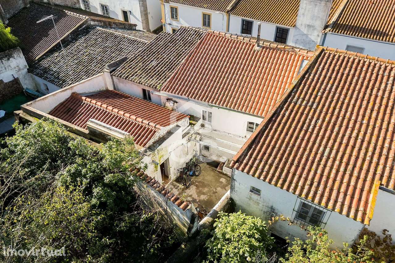 Moradia T5 com Quintal no Centro de Alcáçovas - Grande imagem: 4/34