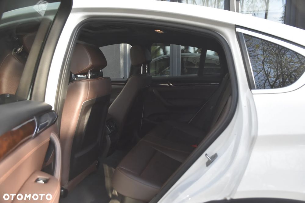 BMW X4 xDrive28i Advantage - 28