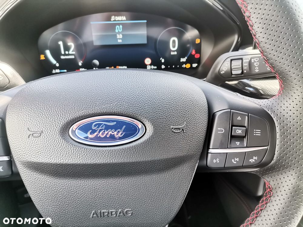 Ford Focus 1.0 EcoBoost mHEV ST-Line X - 15