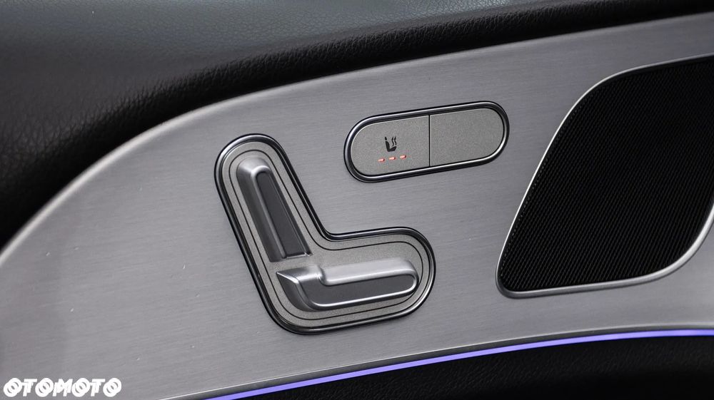 Mercedes-Benz GLE 300 d 4Matic 9G-TRONIC AMG Line - 11