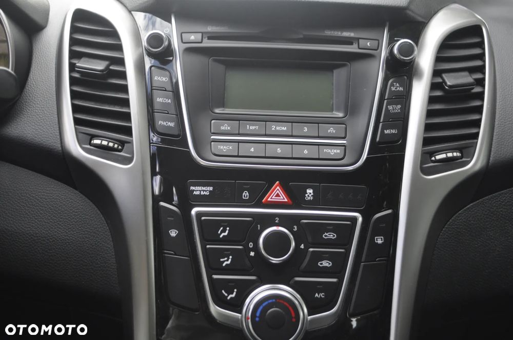 Hyundai i30 1.4 Comfort - 14