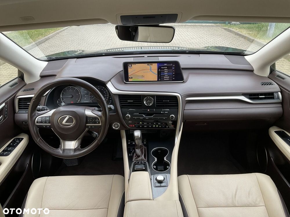Lexus RX - 9