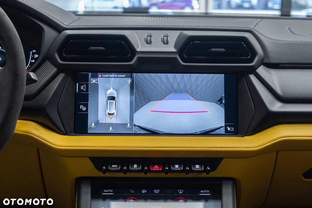 Lamborghini Urus - 15