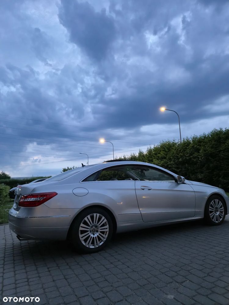 Mercedes-Benz Klasa E 350 CGI BlueEffICIENCY - 11