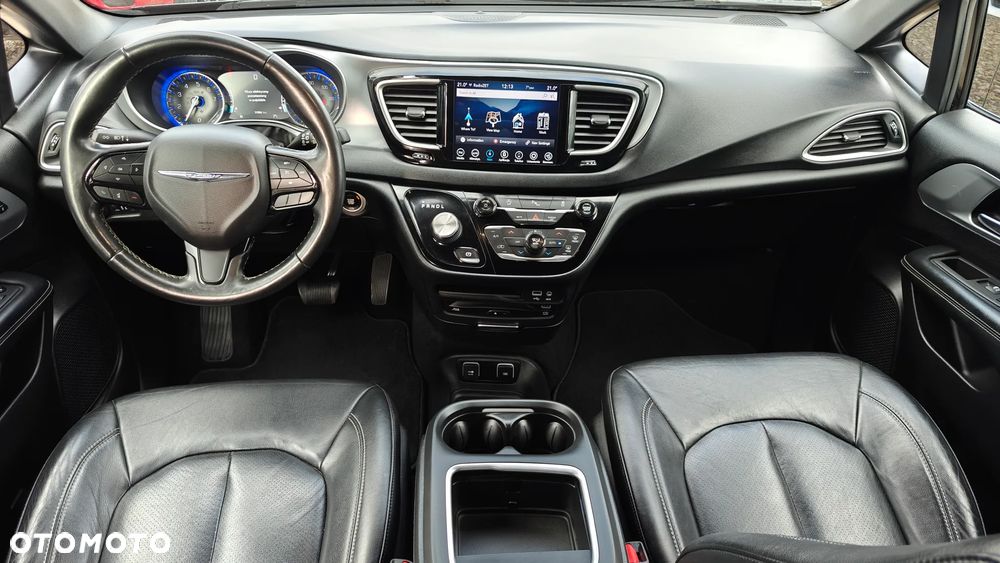 Chrysler Pacifica - 11