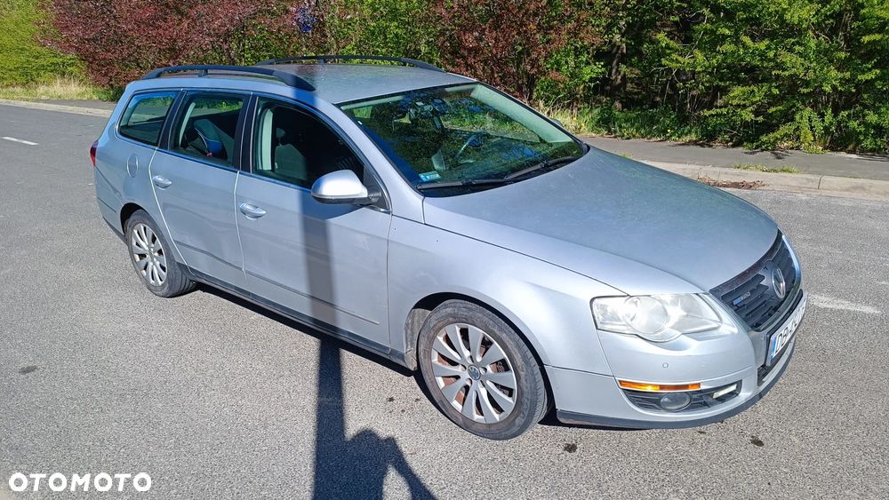 Volkswagen Passat 2.0 TDI DPF BlueMot Trendline - 1