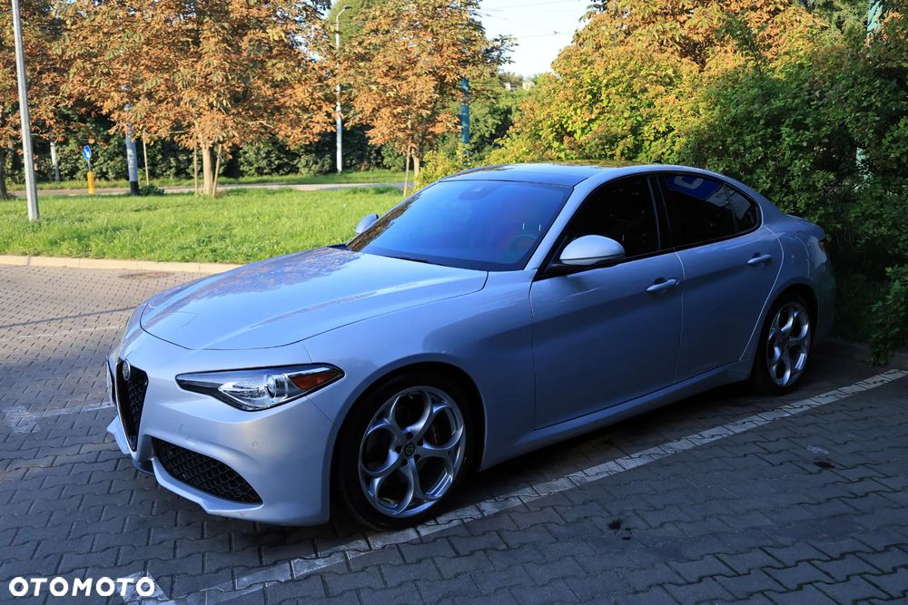 Alfa Romeo Giulia 2.0 Turbo 16V AT8 Veloce - 4