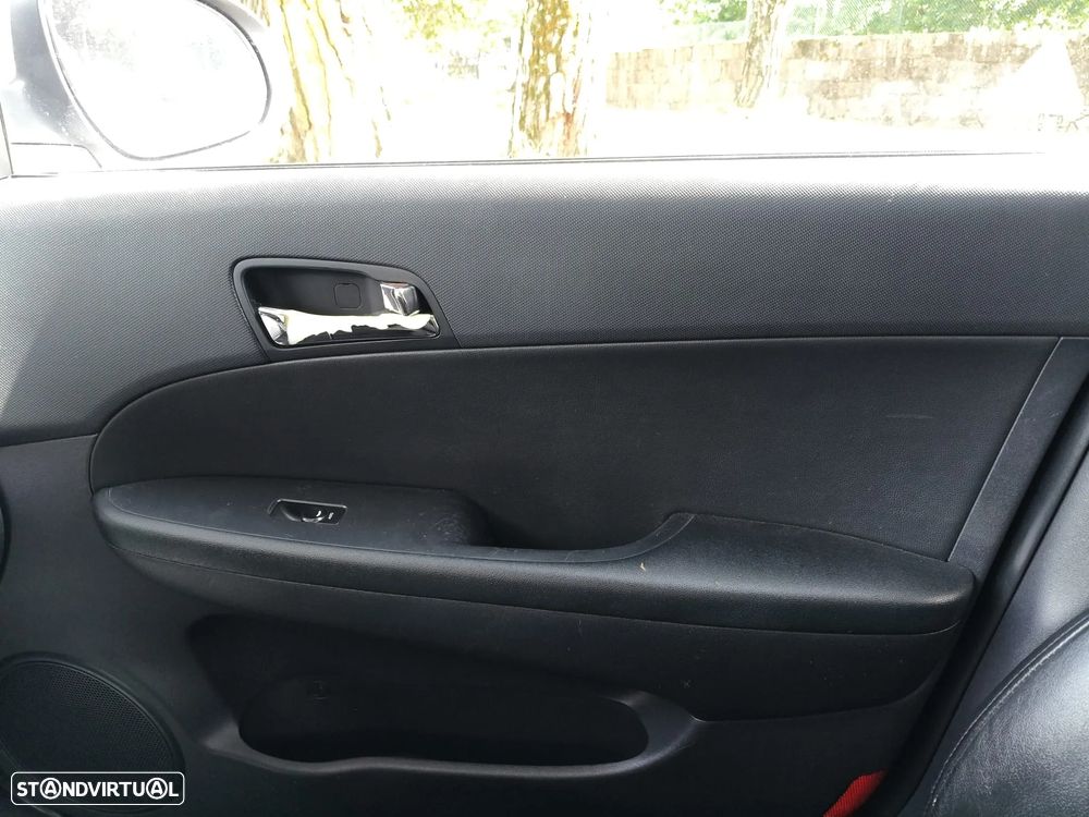Hyundai i30 CW 1.6 CRDi Comfort - 4