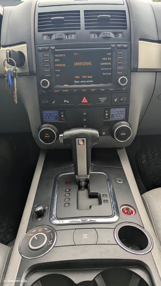 VW Touareg 3.0 TDI V6 Tiptronic - 14