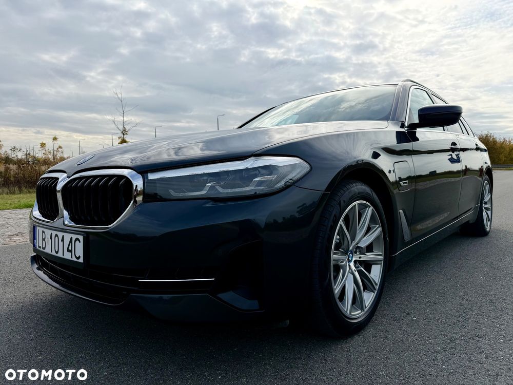 BMW Seria 5 530e Luxury Line - 11
