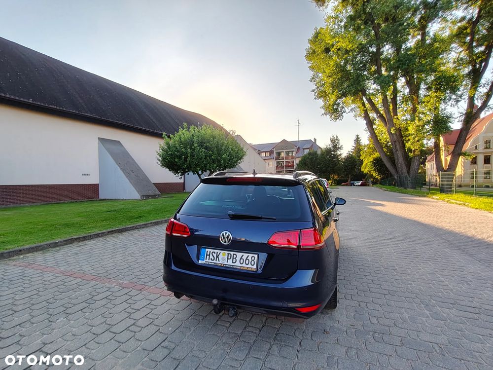 Volkswagen Golf - 25