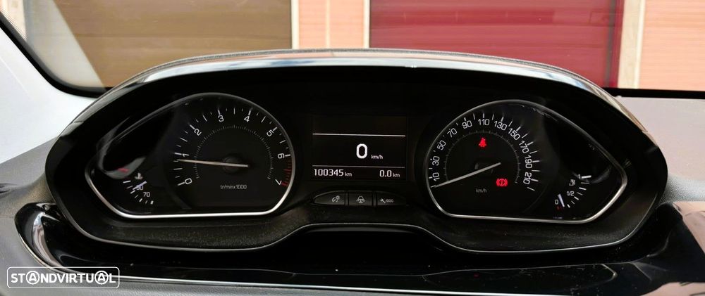 Peugeot 208 1.2 VTi Allure - 15