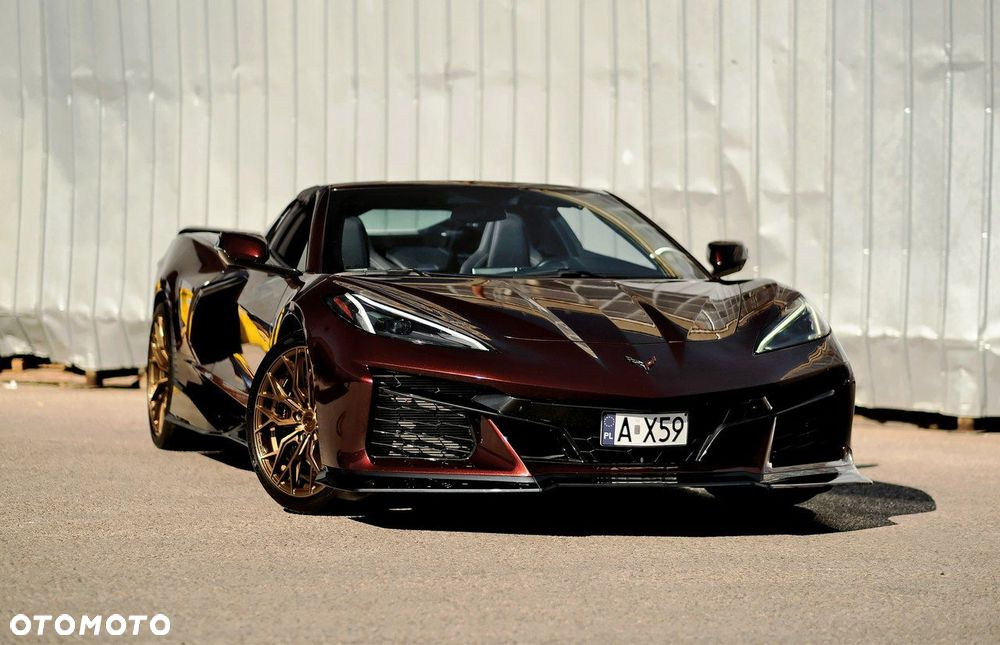 Chevrolet Corvette - 4