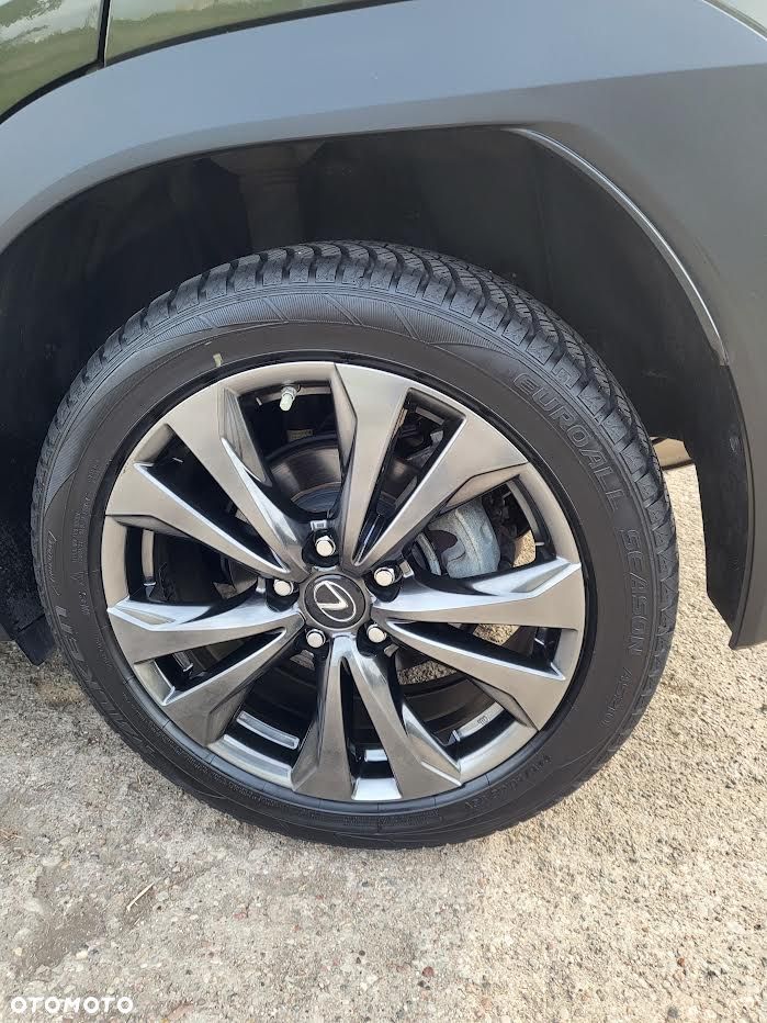 Lexus UX 250h F Sport 2WD - 3