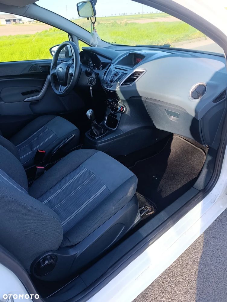 Ford Fiesta 1.25 Ambiente - 6