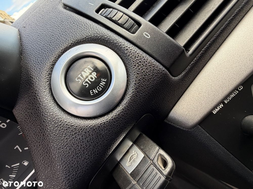 BMW Seria 1 - 25