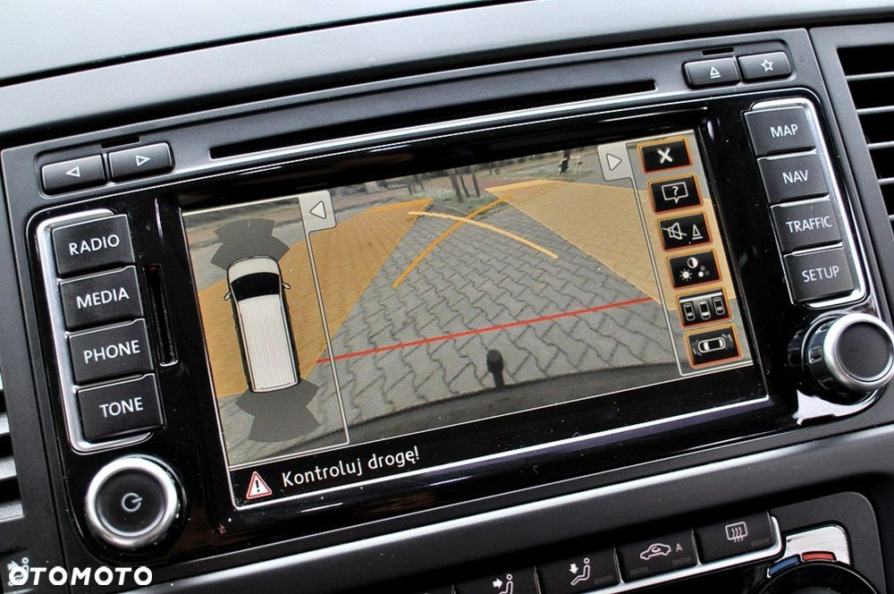 Volkswagen Multivan - 38