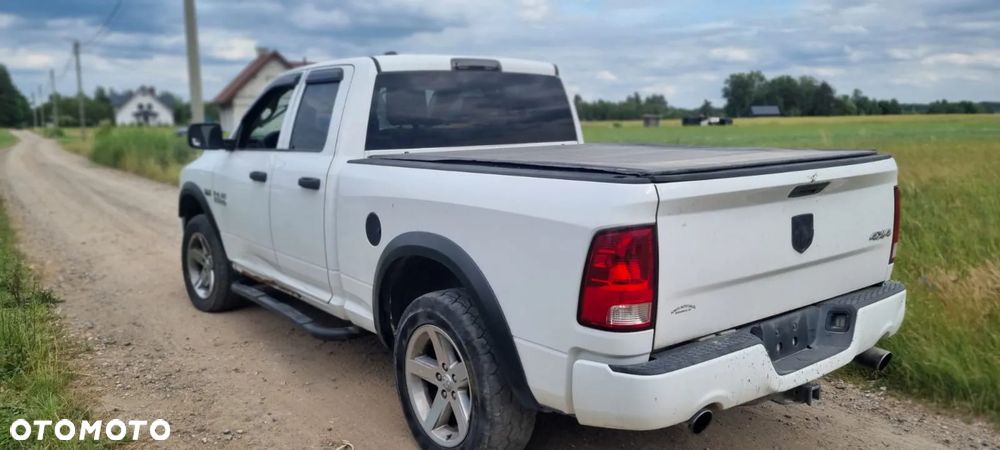 Dodge RAM 1500 5.7 4x4 - 5