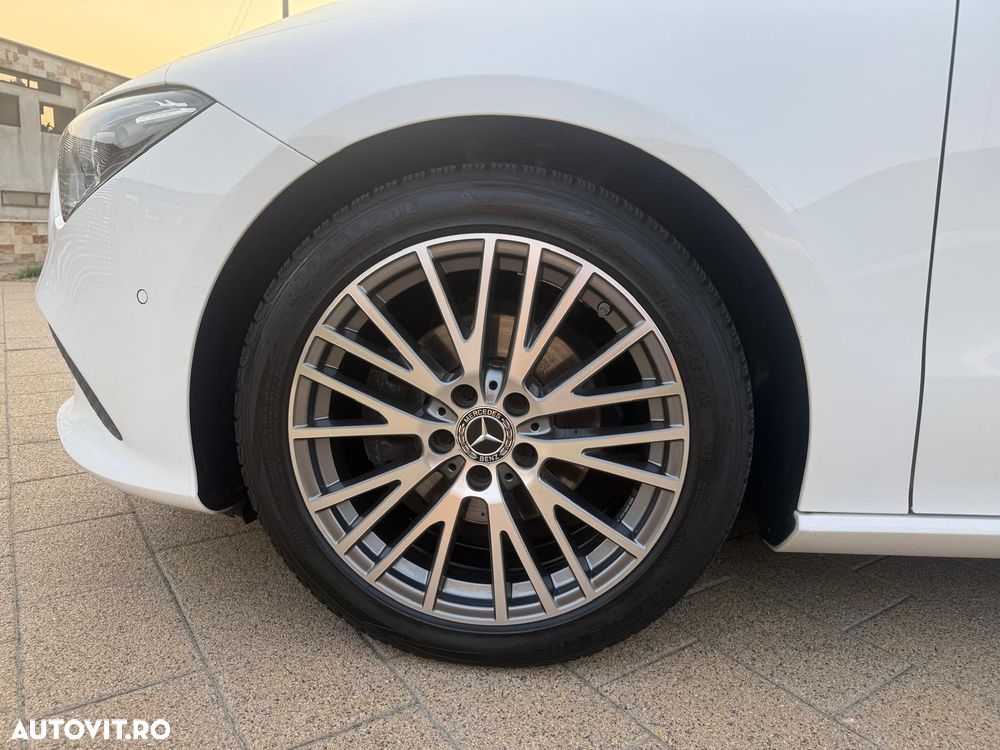 Mercedes-Benz CLA 180 7G-DCT Progressive - 12