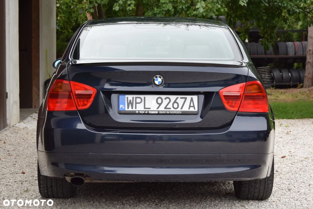 BMW Seria 3 318i - 6
