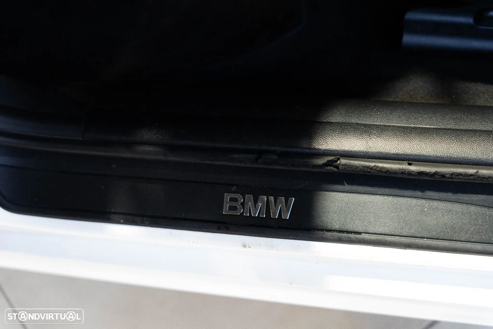 BMW 320 d Navigation - 13