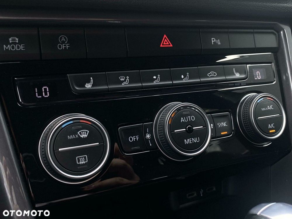 Volkswagen T-Roc 1.5 TSI ACT Premium DSG - 26