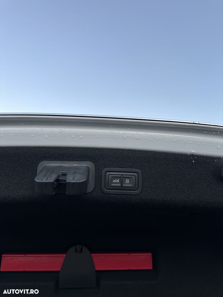 Audi A6 Avant 2.0 TDI Ultra S tronic - 13