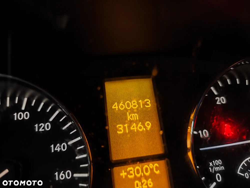 Mercedes-Benz SPRINTER 319 - 32