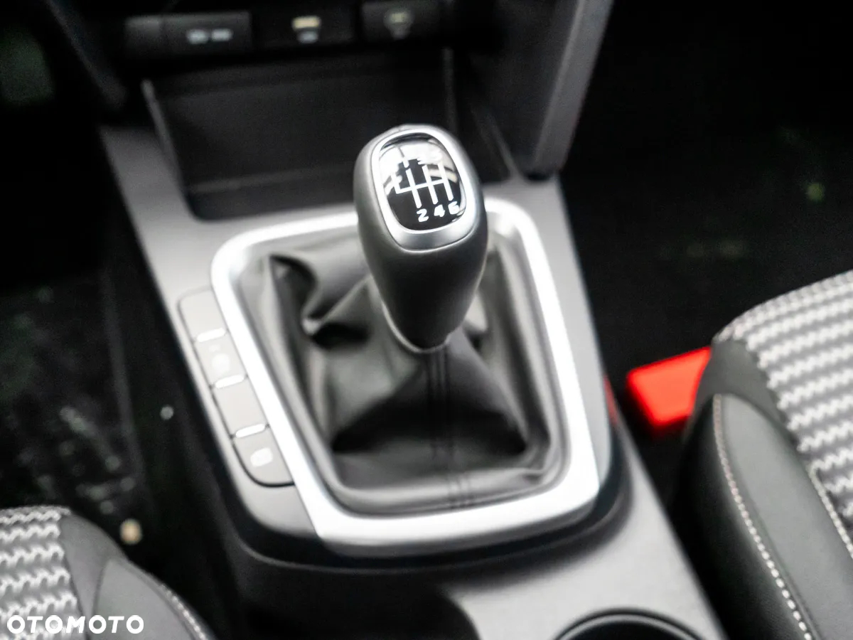 Kia Ceed 1.5 T-GDI M - 22