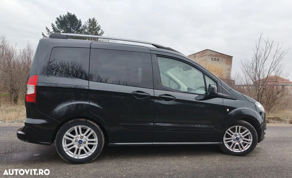 Ford Tourneo Courier - 2