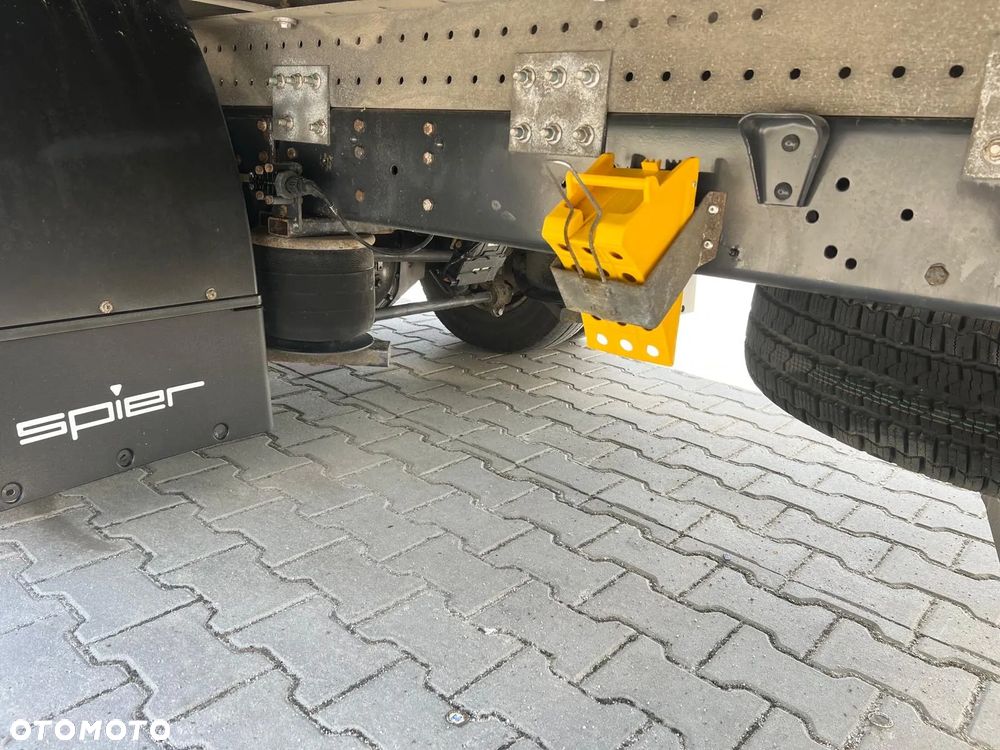 Iveco Daily 70C17 / Kontener / Winda / - 30
