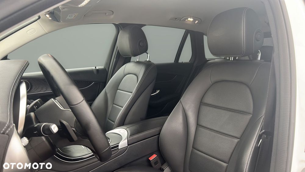 Mercedes-Benz GLC 300 de 4-Matic Business Edition - 17