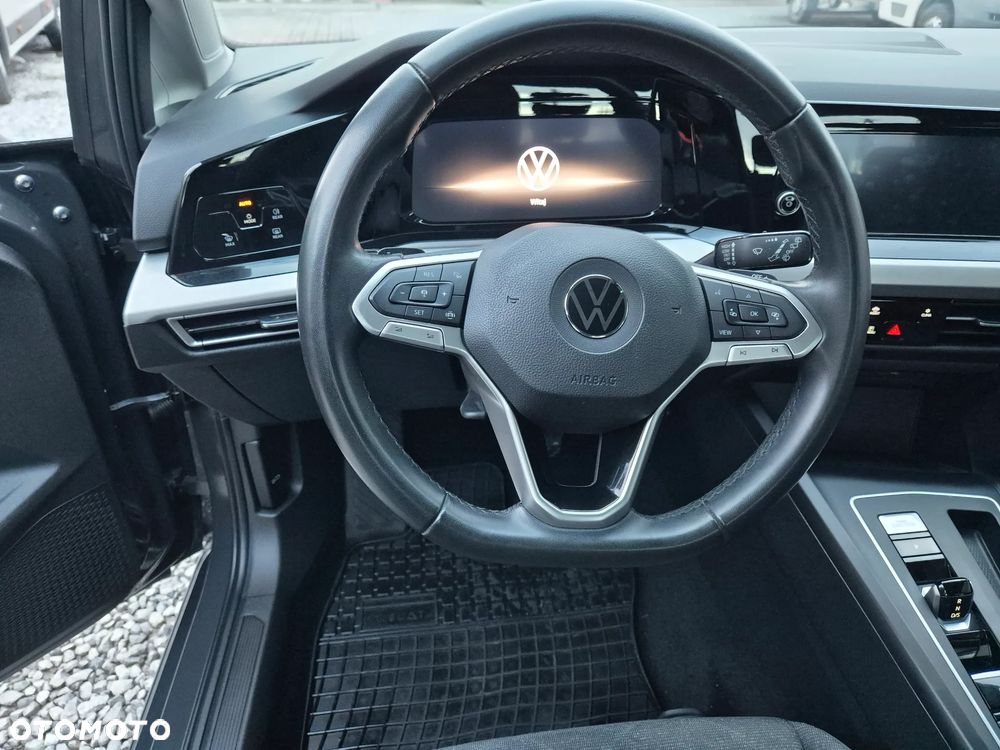 Volkswagen Golf - 2