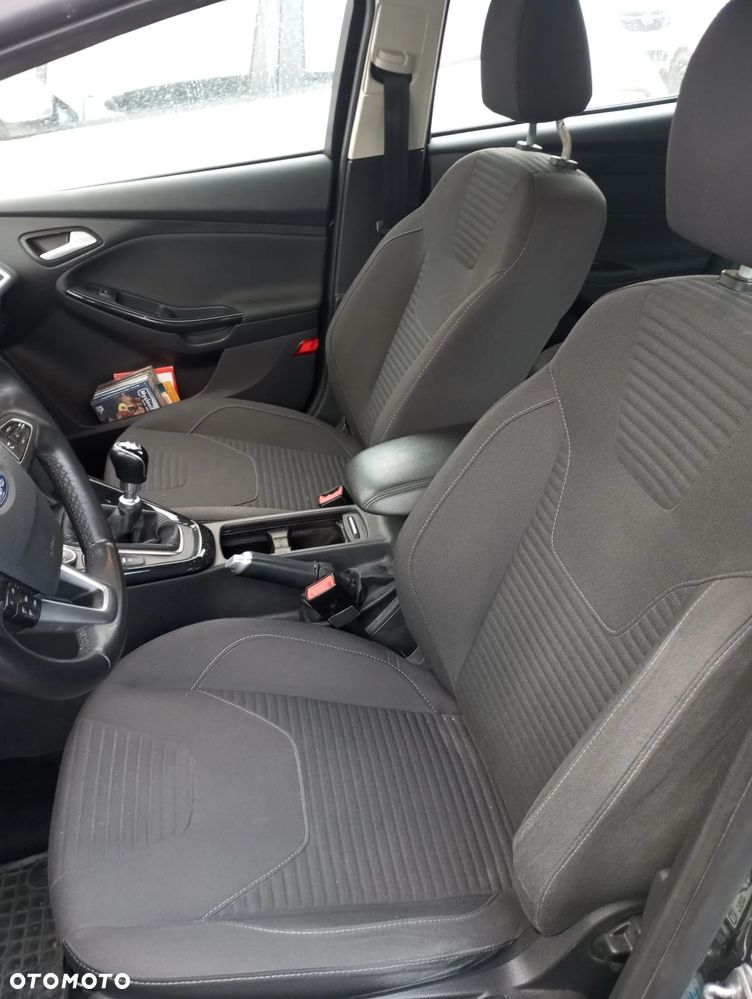 Ford Focus 1.5 EcoBoost Titanium ASS - 9