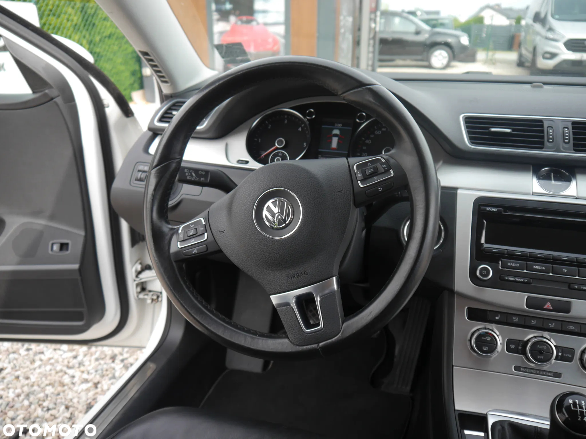 Volkswagen Passat Variant 2.0 TDI BlueMotion Technology Highline - 8