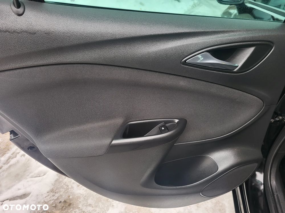 Opel Astra 1.4 Turbo Start/Stop Dynamic - 17