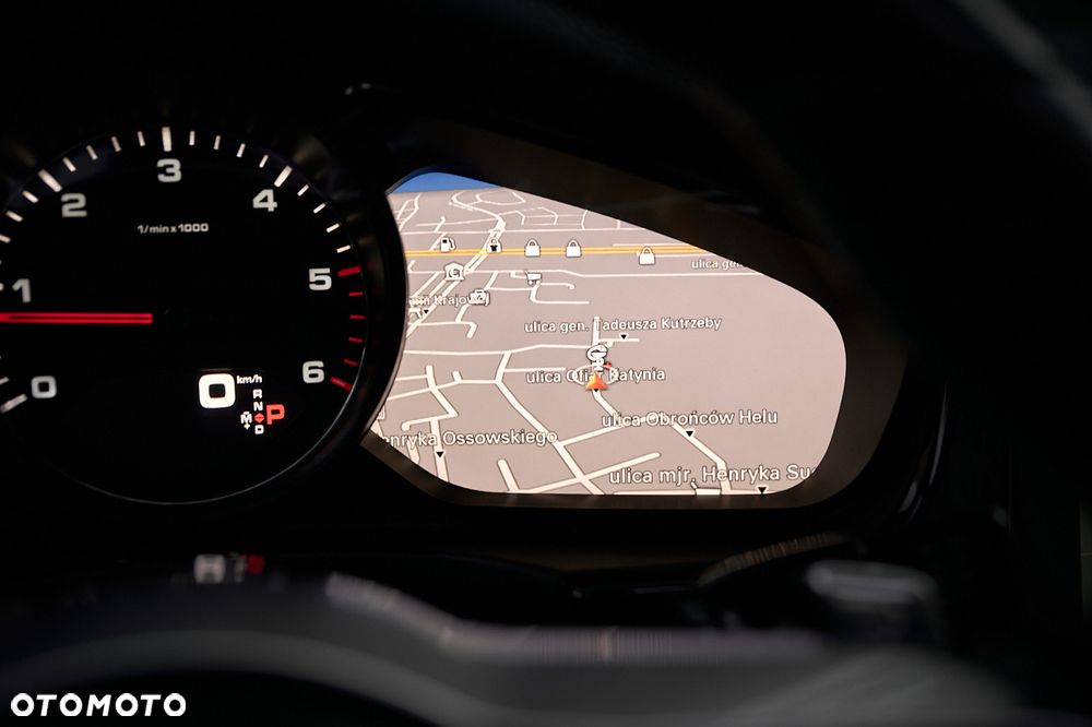 Porsche Panamera 4S - 33