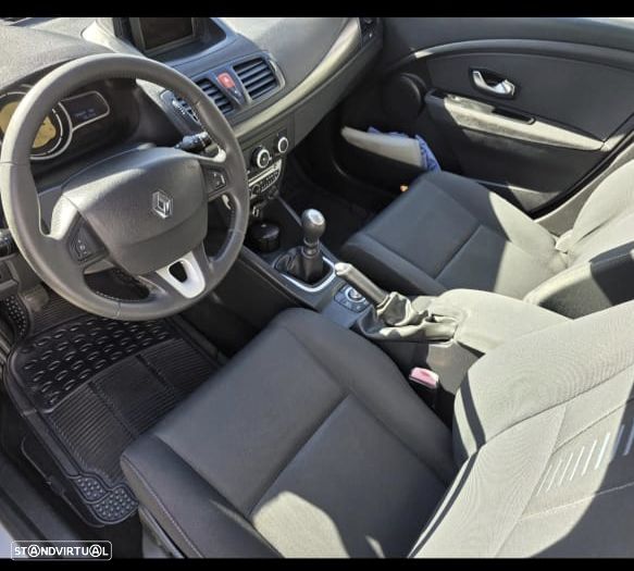 Renault Mégane Sport Tourer dCi 110 FAP Dynamique - 4