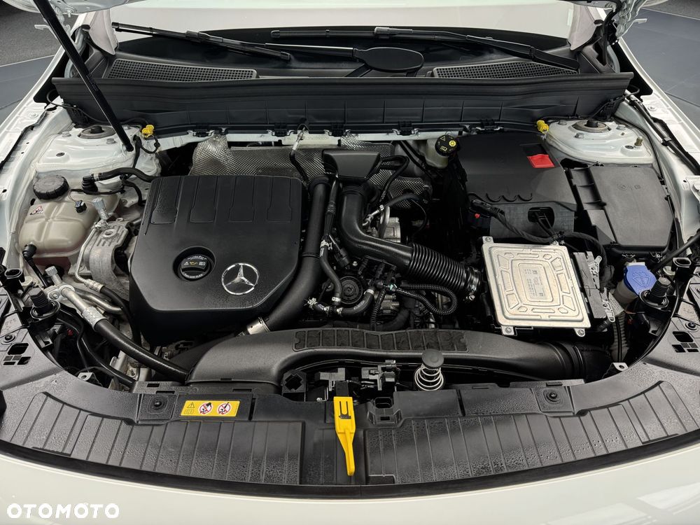 Mercedes-Benz GLB 200 AMG Line 7G-DCT - 22