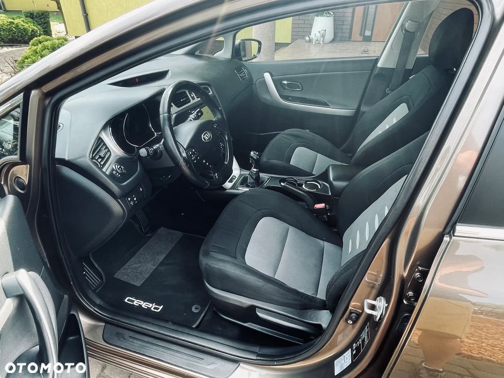 Kia Ceed - 7