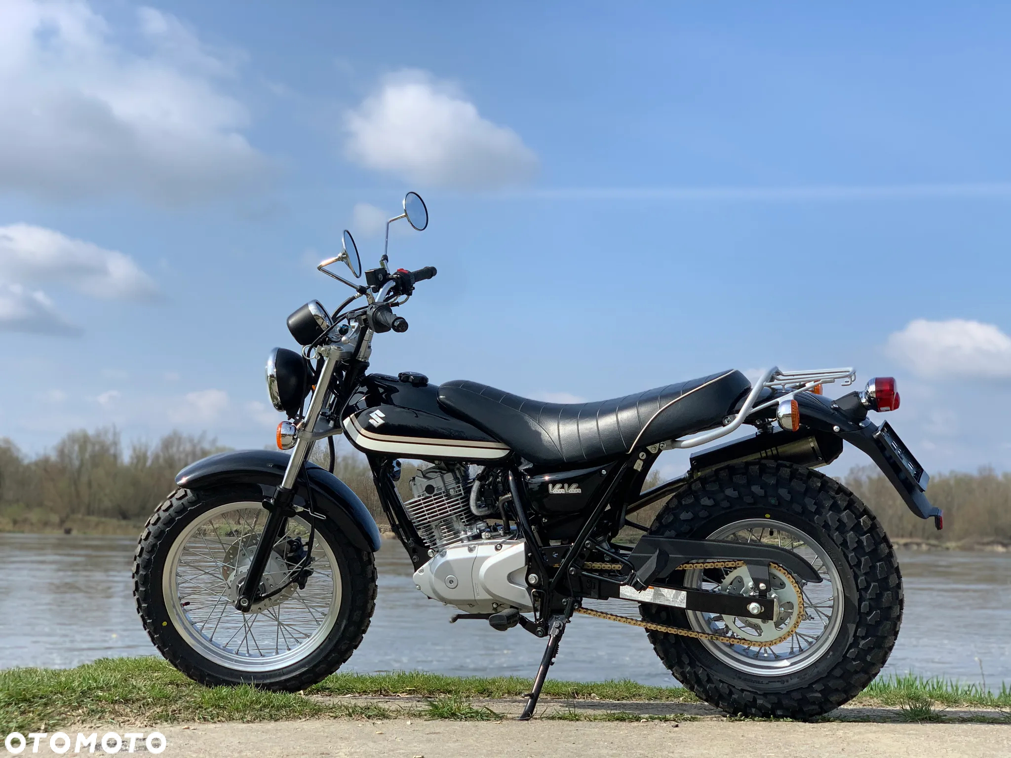 Suzuki RV - 33