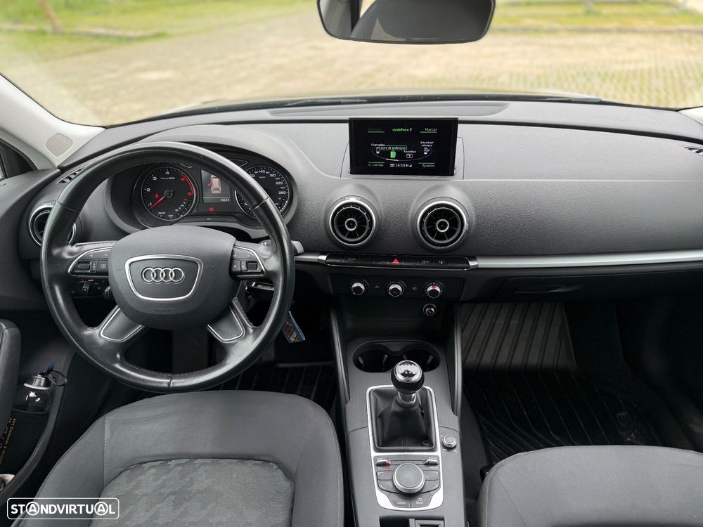 Audi A3 Sportback 1.6 TDI Attraction - 5