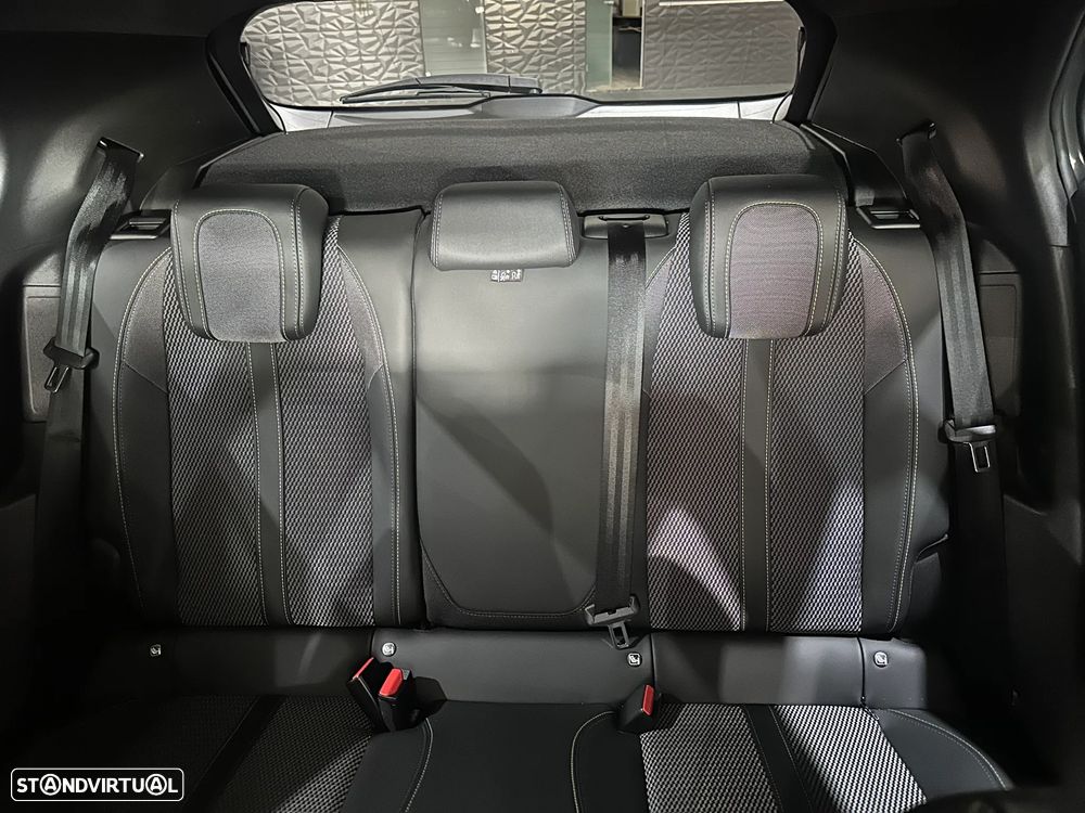 Peugeot e-2008 GT - 6