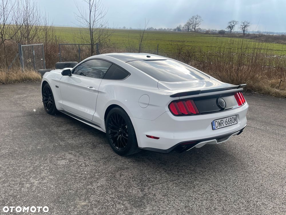 Ford Mustang 5.0 V8 GT - 5