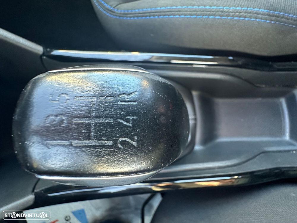 Peugeot 2008 1.2 PureTech Signature - 18