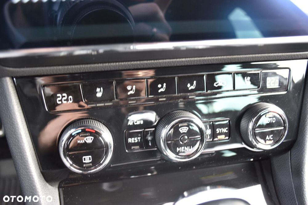 Skoda Superb 2.0 TSI L&K DSG - 23