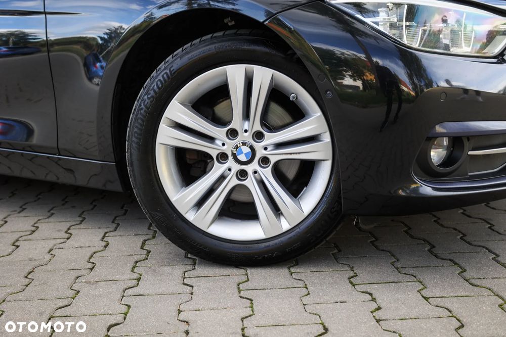 BMW Seria 3 320d xDrive Luxury Line sport - 7